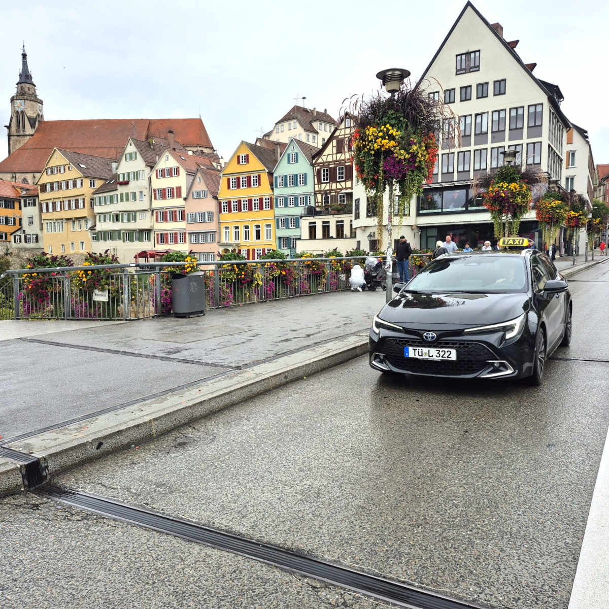 Renna Taxi Tübingen – Taxi in Tübingen für Stadtfahrten, Festpreis und zuverlässige Abholung